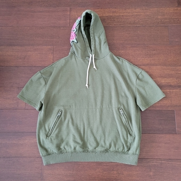 Carbon Women's Army Green Floral Embroidered Short Sleeve Pullover Hoodie Size M - Picture 5 of 9